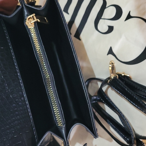 Calli Black Shoulder Bag - Picture 4 of 6